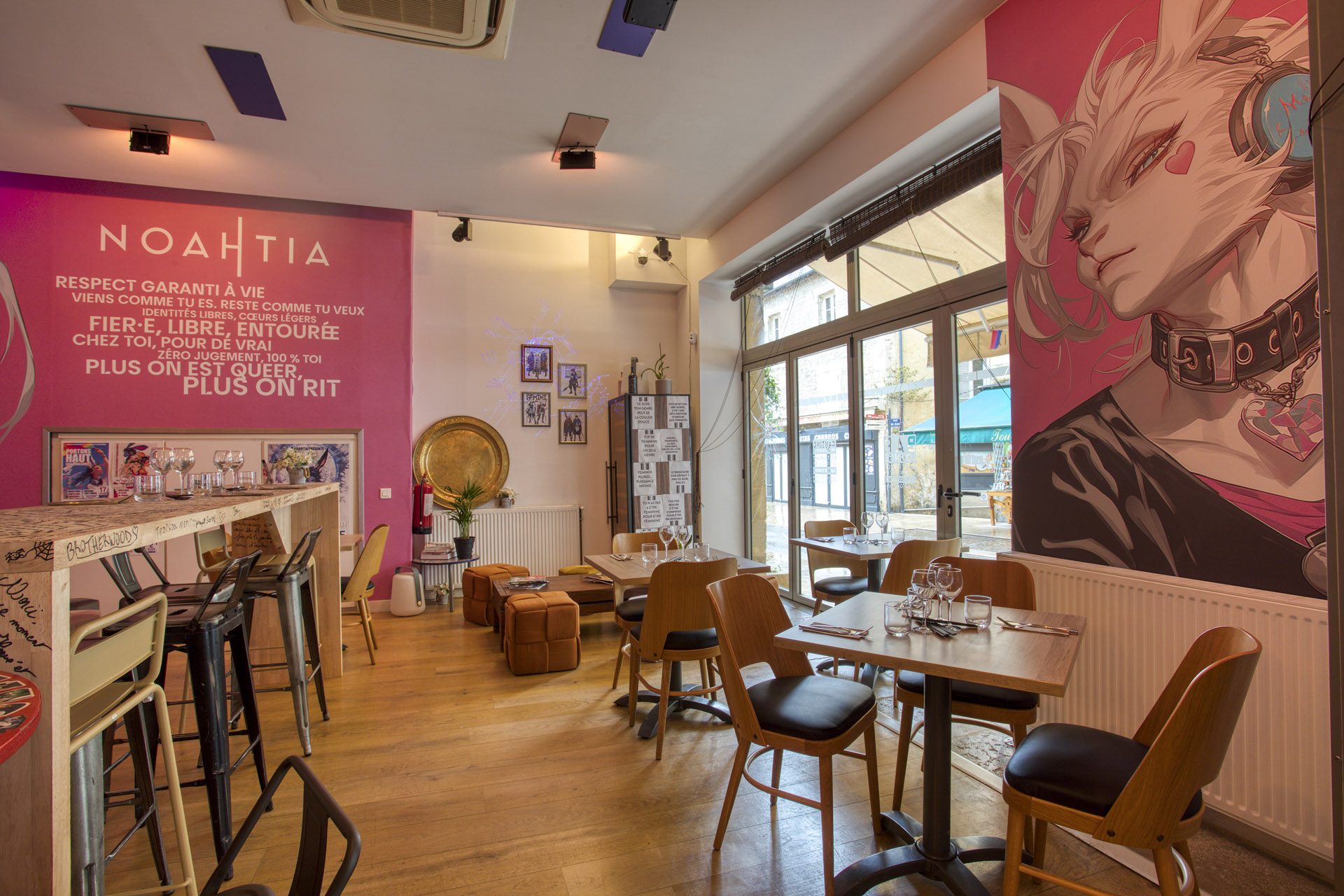 noahtia bar restaurant queer sarlat dordogne espaces salles 24