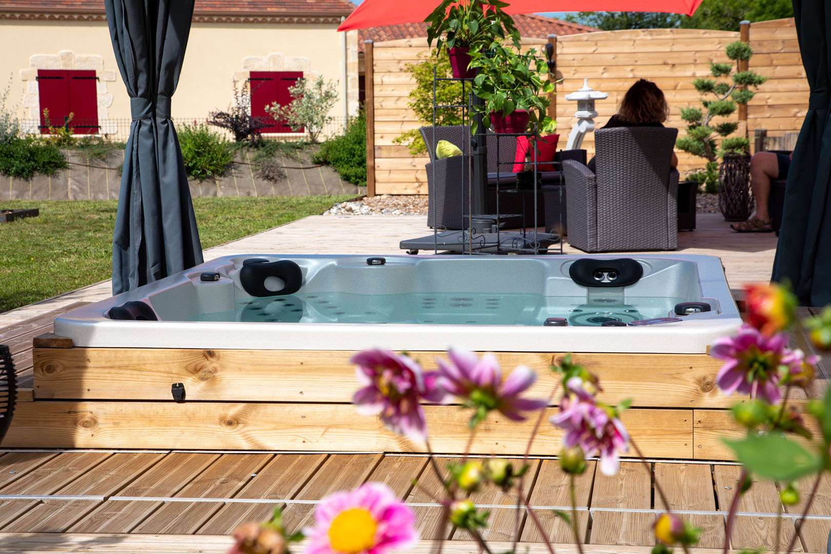 piscines minard spa encastré sarlat dordogne realisation SPA ENCASTRE ST JU 1